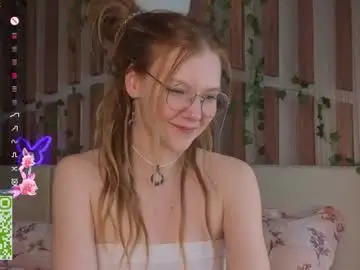 Lyra_thenymph  live sex cam