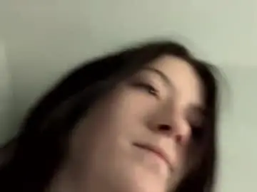 Munchkinbaby18  live sex cam