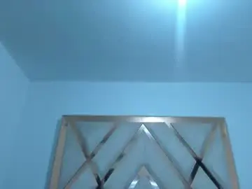 Quinn_7  live sex cam