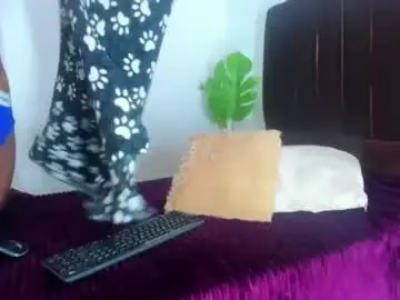 Ebony_queens1  live sex cam