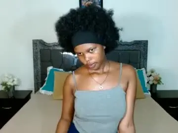 Lovelyblackkelly  live sex cam