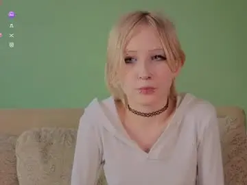 Luckychanse  live sex cam