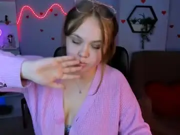 Lucy_shy3  live sex cam