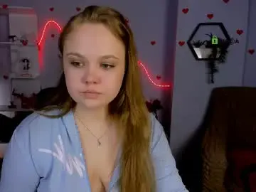Lucy_shy3  live sex cam