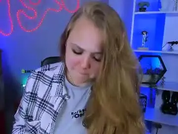 Lucy_shy3  live sex cam