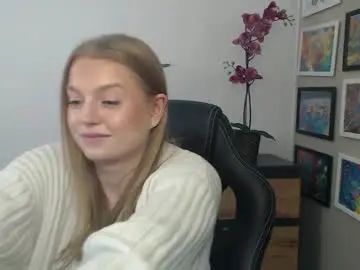 Mysteryericax  live sex cam