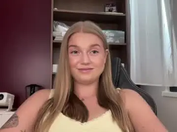 Mysteryericax  live sex cam