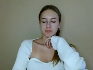 Tiarasmile  live sex cam