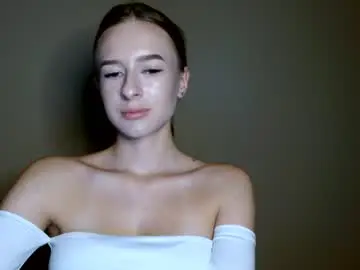 Tiarasmile  live sex cam