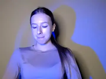 Tiarasmile  live sex cam