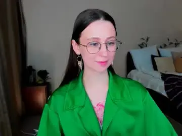 Yourlovelystoryy  live sex cam