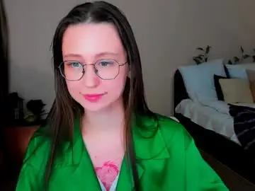 Yourlovelystoryy  live sex cam