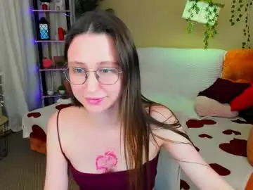 Yourlovelystoryy  live sex cam