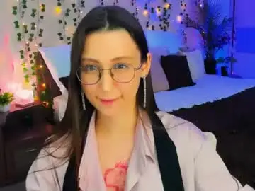 Yourlovelystoryy  live sex cam