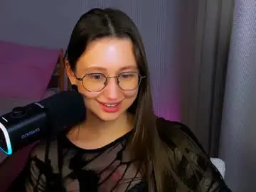 Yourlovelystoryy  live sex cam