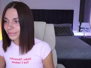 Bellabloomy  live sex cam