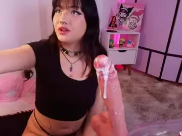 Black_cryystal  live sex cam