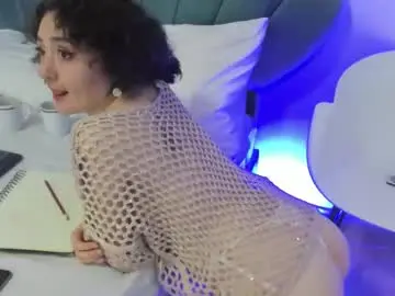 Daphneblunt  live sex cam