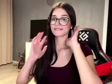 Emilimonnre  live sex cam