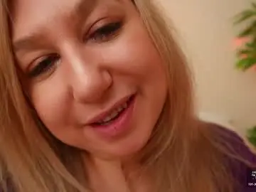 Happyalice  live sex cam