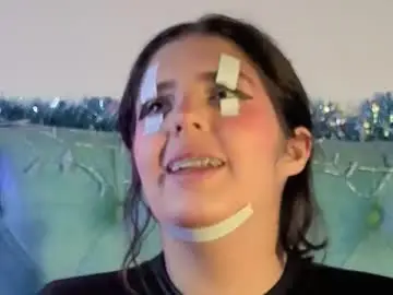 Paola_lyon  live sex cam