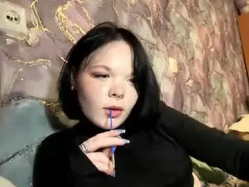 Roselinemaclauchlan  live sex cam