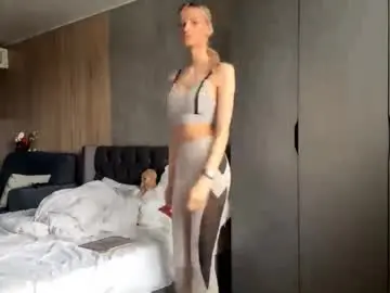 Aundreaschindewolf  live sex cam