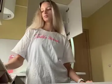 Aundreaschindewolf  live sex cam