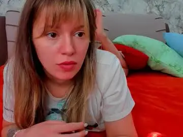 Foxy_blond  live sex cam
