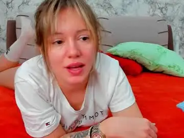 Foxy_blond  live sex cam