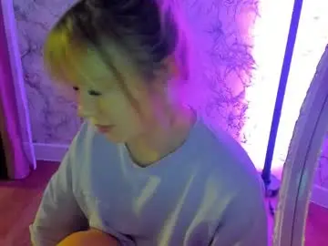 Foxy_blond  live sex cam