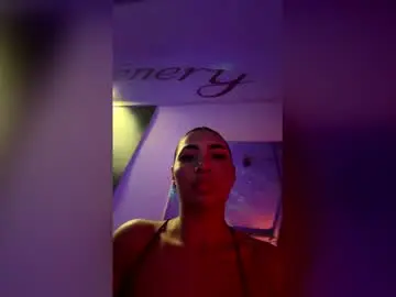Itsbellamoon  live sex cam
