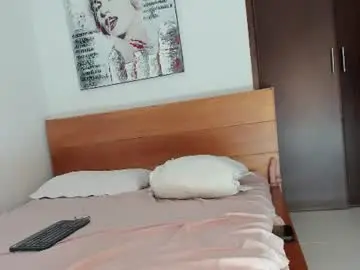 Kamari_gaia  live sex cam