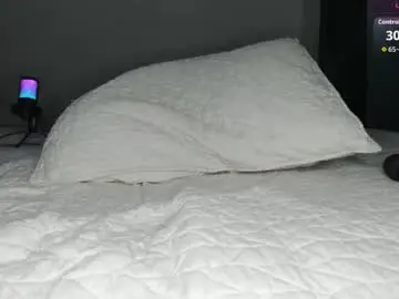 Redjina_angel  live sex cam