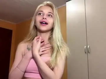 Sabinamccrohan  live sex cam