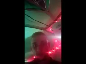 Yungstonerloverz  live sex cam