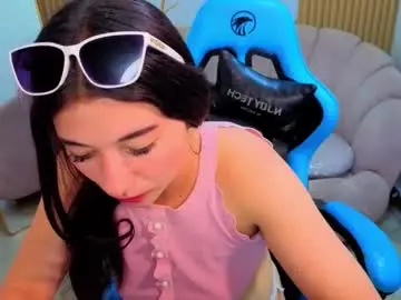 Erika_suarez_b  live sex cam