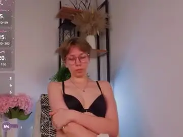 Hangladue  live sex cam
