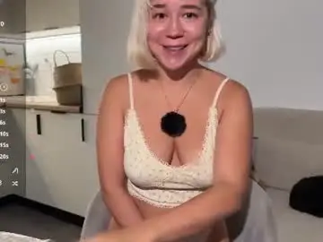 Hey__lucy  live sex cam