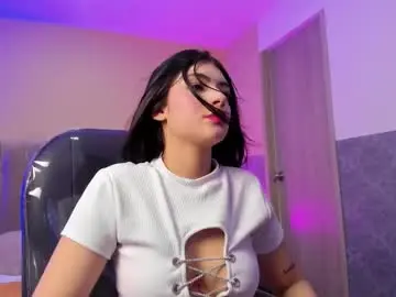 Pariis_blakee  live sex cam