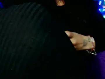 Sahotlove1  live sex cam