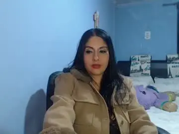 Sahotlove1  live sex cam