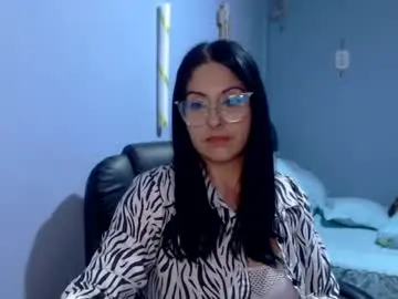 Sahotlove1  live sex cam