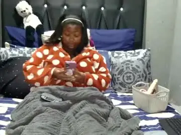 Thickcaramel_p  live sex cam
