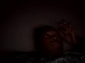 Bowtolunessa  live sex cam