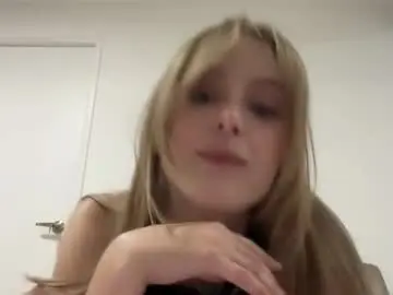 Ellykeyofficial  live sex cam