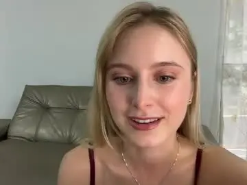 Ellykeyofficial  live sex cam