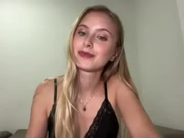 Ellykeyofficial  live sex cam