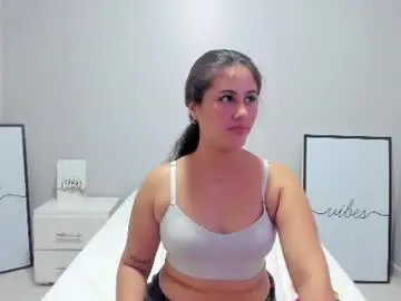 Emily_kenner18  live sex cam