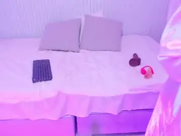 Emily_kenner18  live sex cam